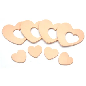 CUOIO FUSTELLATO - CUORI 60 E 30 MM - 8 PZ